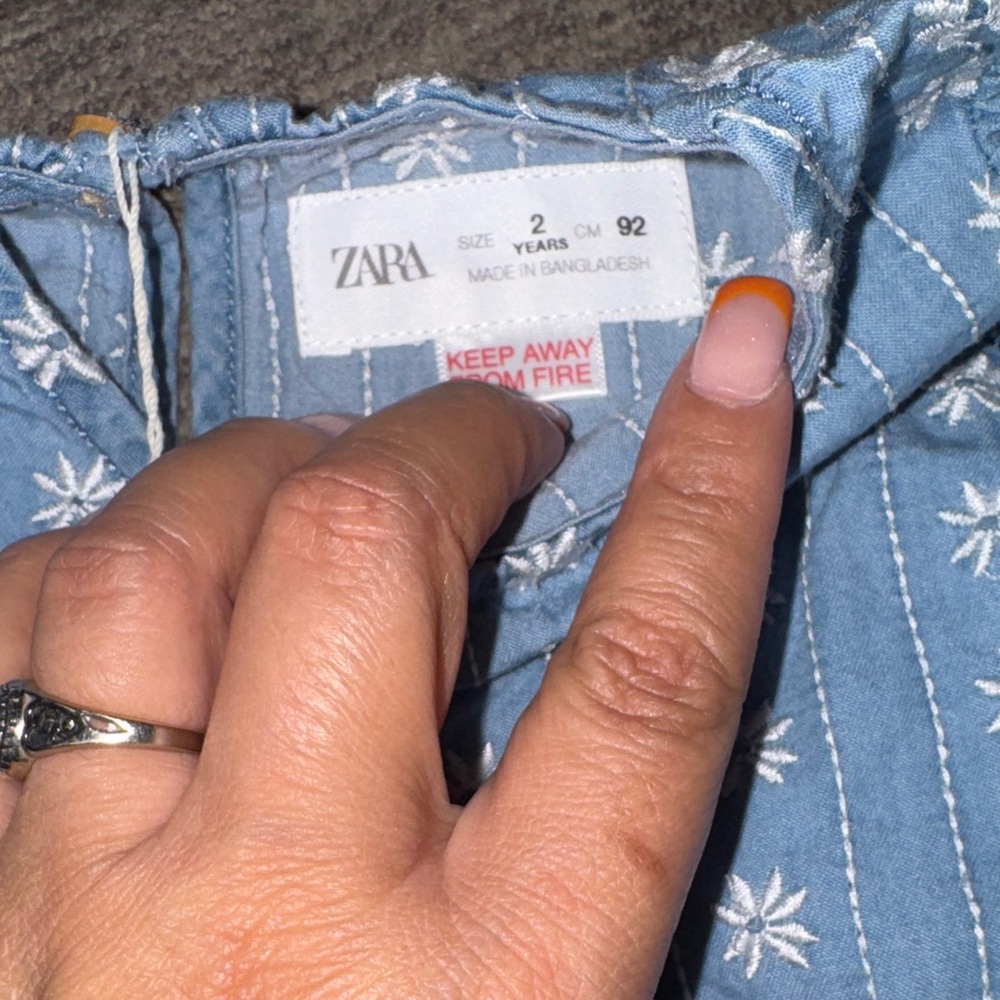 New Zara‎ Blue Floral top - Picture 5 of 5
